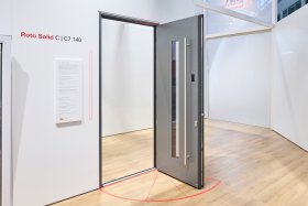 BAU 2025: Komfortní dveře s „Perfect Match“ od společnosti Roto